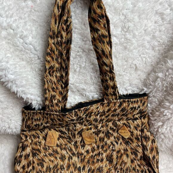 Evangeline ministry handcrafted cloth shoulder bag leopard prints wooden buttons - Picture 10 of 12